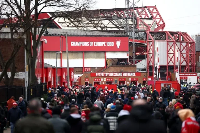 0_Nottingham-Forests-City-Ground-as-fans-arrive-for-the-clash-with-Southampton