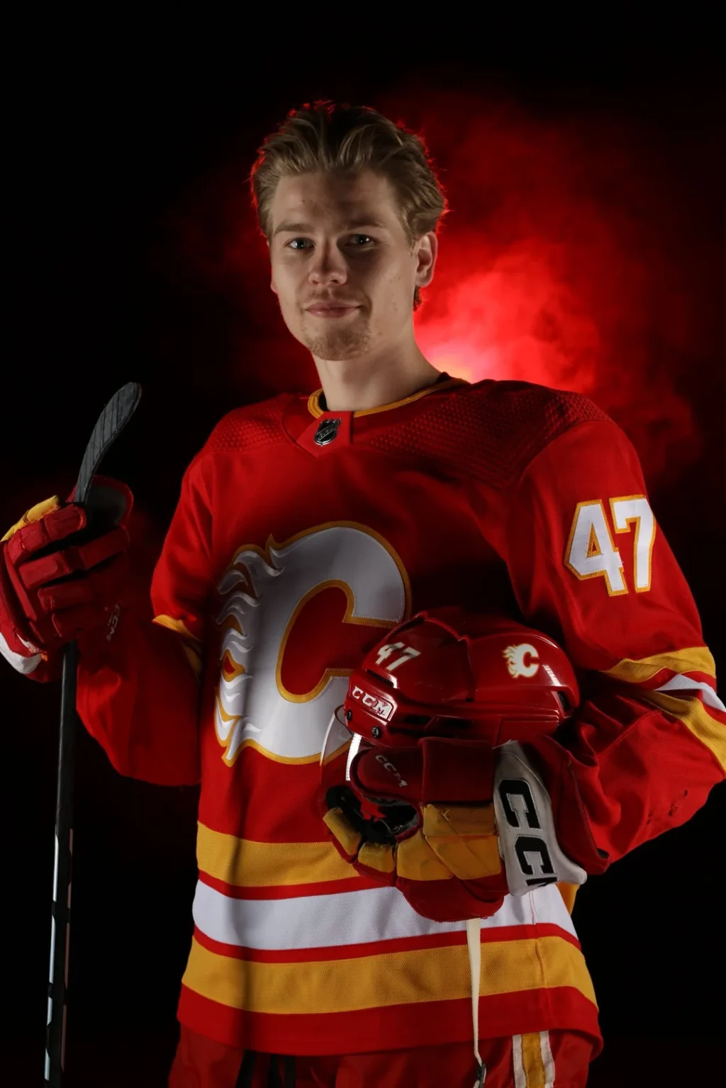 flames-have-recalled-connor-zary-from-the-wranglers-v0-y5IfuRYJst-GbxG_iFazmM1TTOs8xWcfLRzkYvXY2QM