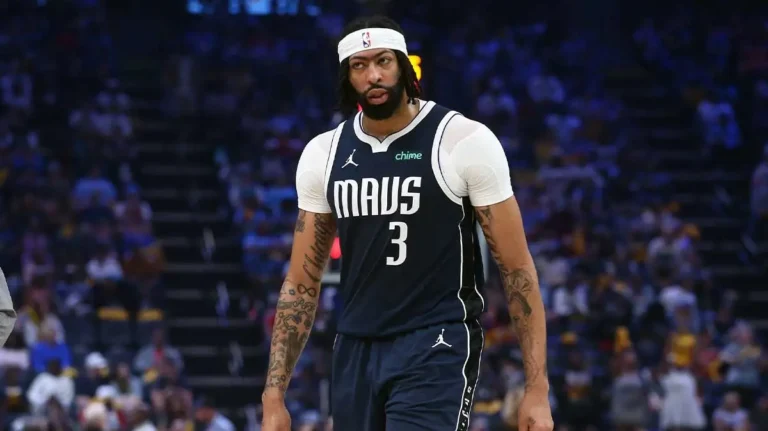 Mavericks-star-Anthony-Davis