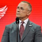 Steve-Yzerman