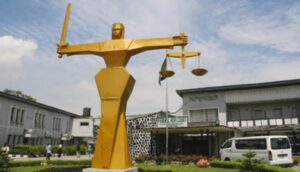 Court-Symbol1